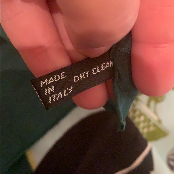 Beautiful Vintage Karl Lagerfeld Large Silk Scarf - Picture 3 of 8